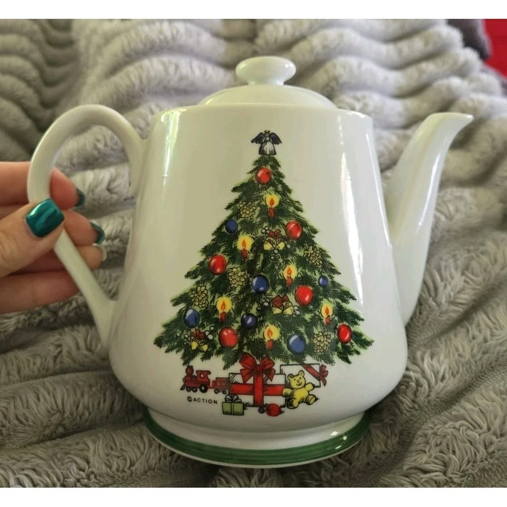 Vintage Mount Clemens Christmas Tree Teapot Made in Japan Mint Condition‎